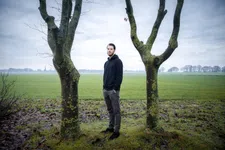 Thumbnail for article: De voetballer die op zijn 25ste stopte om te rouwen