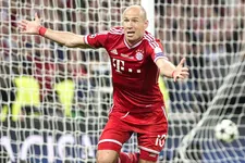 Thumbnail for article: Arjen Robben, man met hersenpan van kogelvrij glas