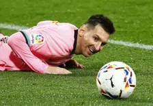 Thumbnail for article: Stralende Koeman ziet lachende Messi woorden waar maken