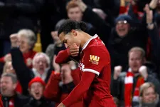 Thumbnail for article: Toen het voor Van Dijk nog spannend was de Liverpool-kleedkamer binnen te komen