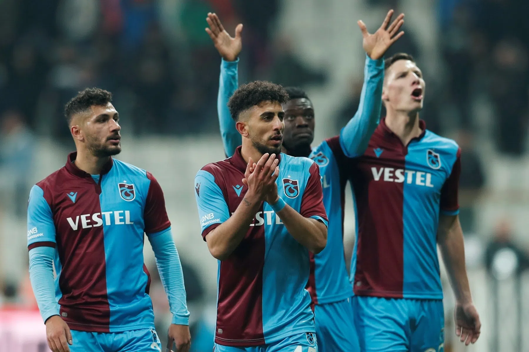 'Transfervrije' Basacikoglu praat met Turkse en Duitse clubs