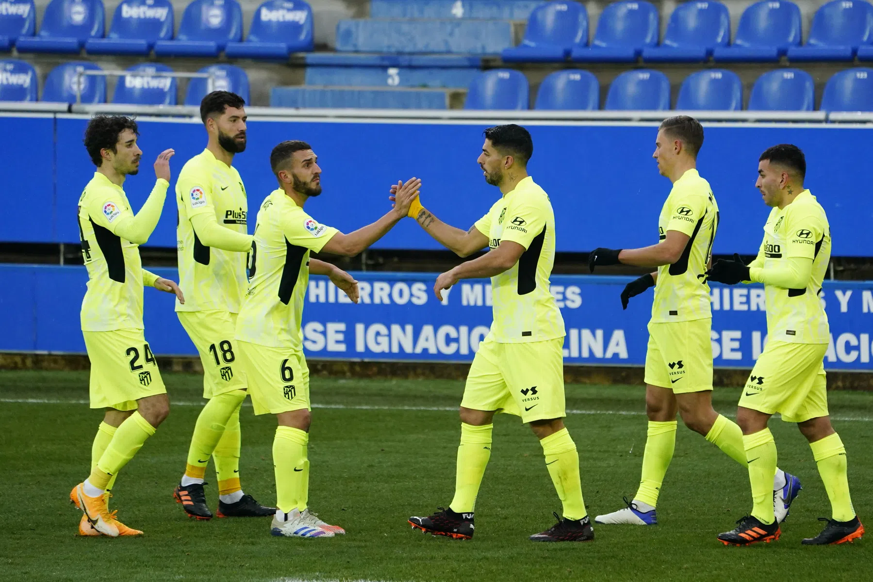 Het geluk van de kampioen? Suárez redder in nood voor Atlético