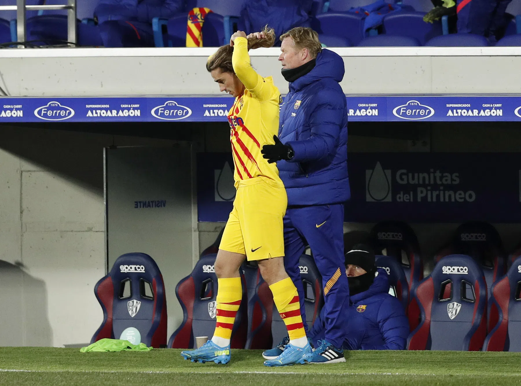 Koeman onderstreept transferwens, lof voor 'wildcard' De Jong