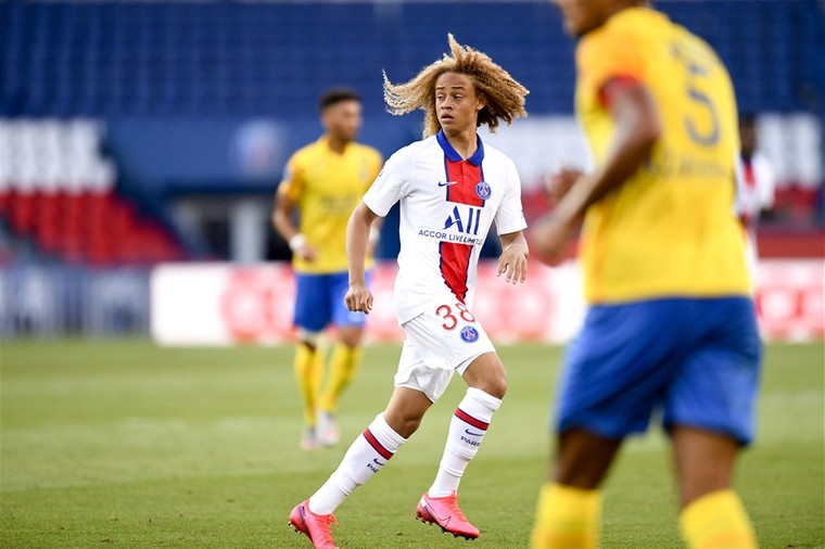Pochettino laat Simons (17) dromen van PSG-debuut