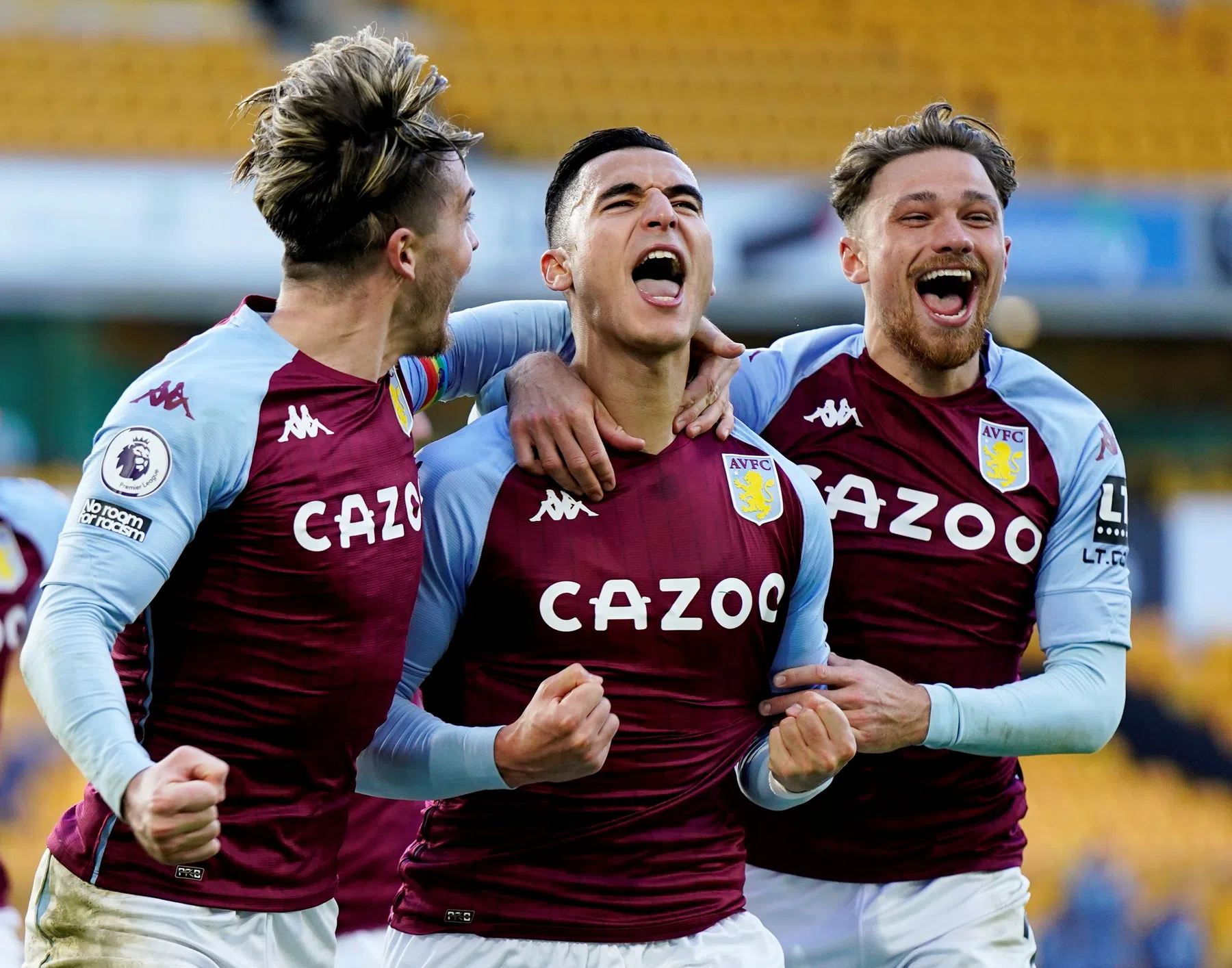 Fans Aston Villa zetten El Ghazi in het zonnetje na bijzondere maand