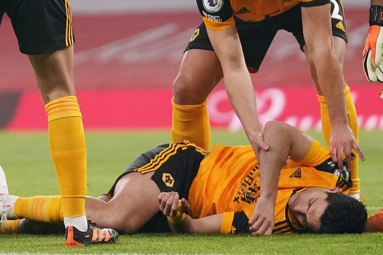 Wolverhampton komt na schedelbreuk met goed nieuws over Jiménez 