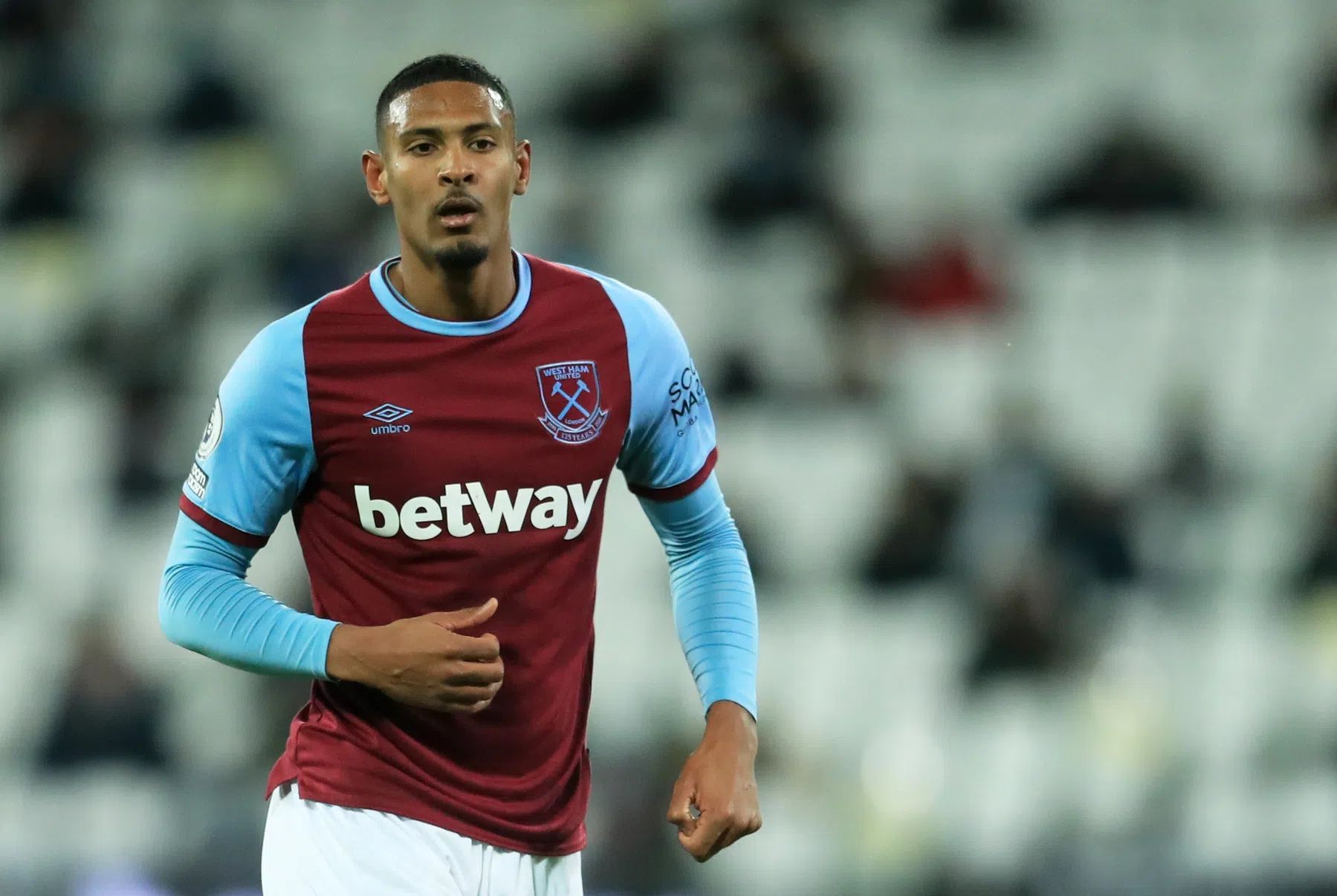 Ajax zet met Haller in op een recordtransfer