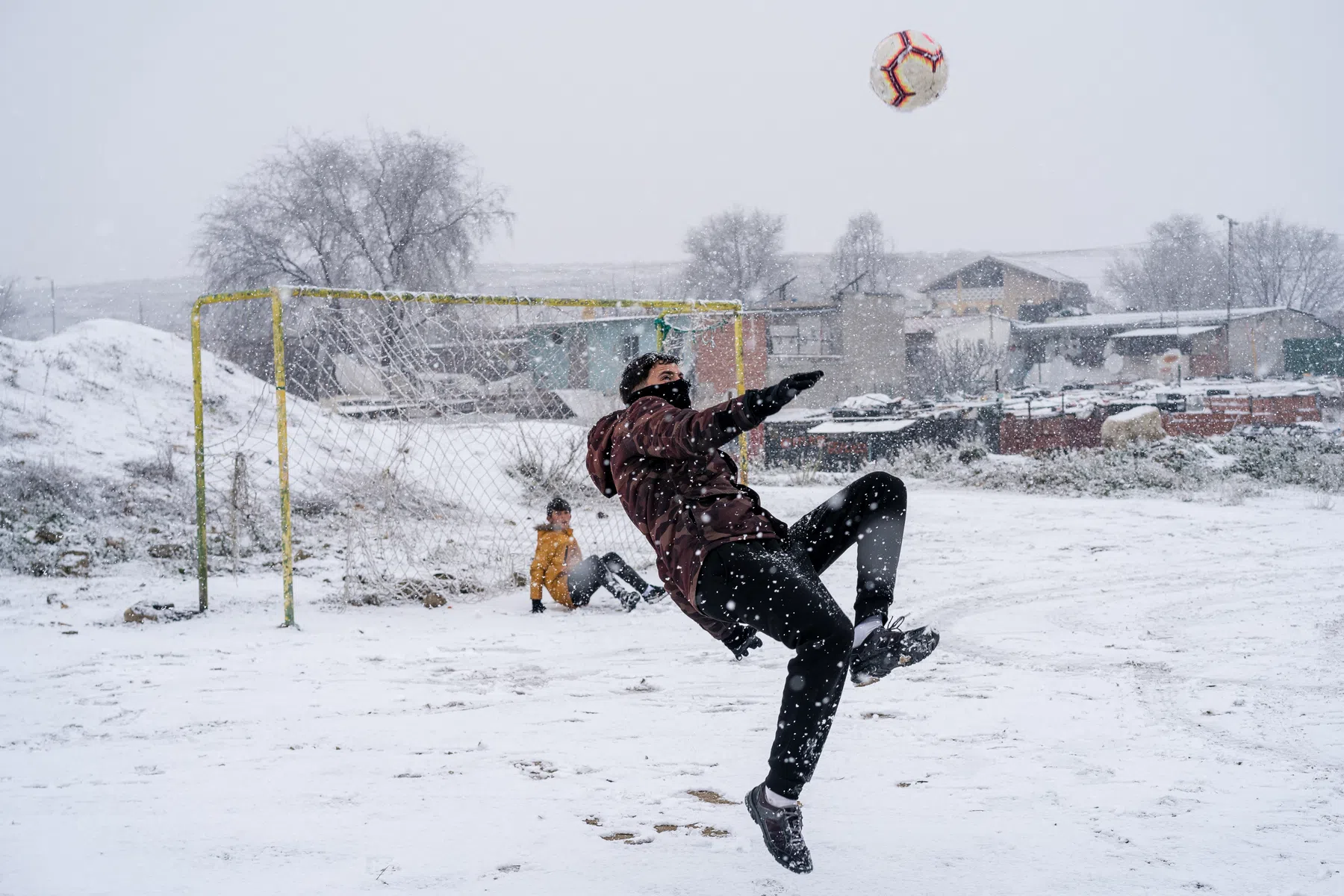 Spaans Winter Wonderland: spelers Real Madrid uren vast, doorgaan duels onzeker