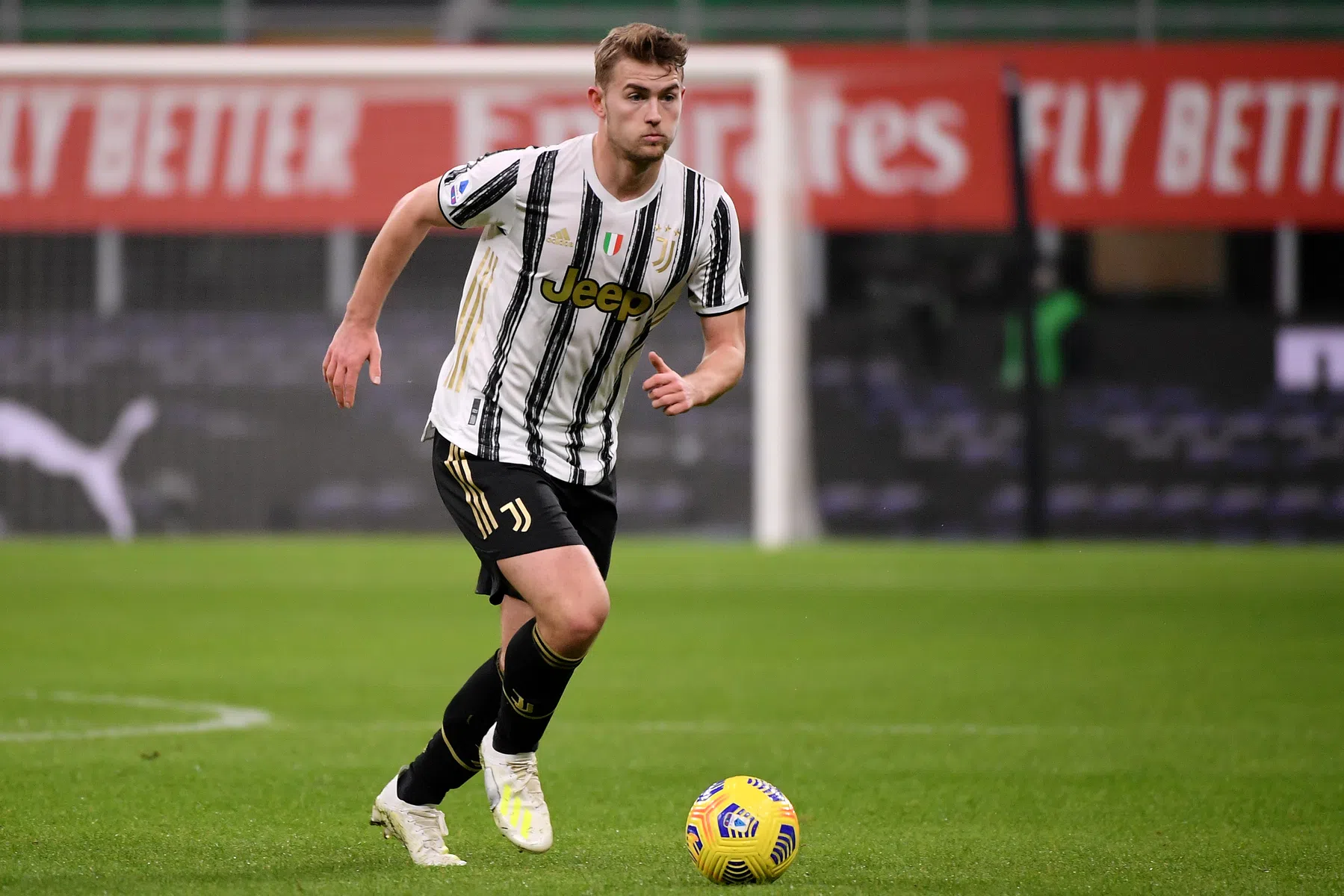 Forse aderlating Juventus: De Ligt test positief op corona