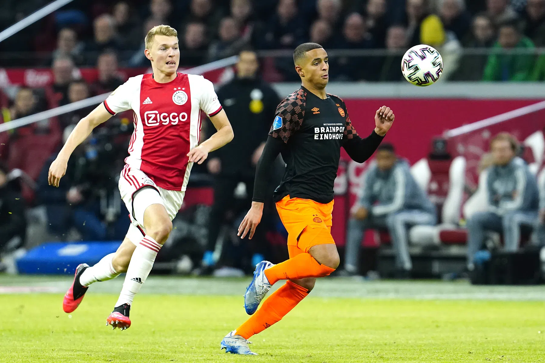 Praat mee: deelt Ajax of PSV de eerste tik uit?