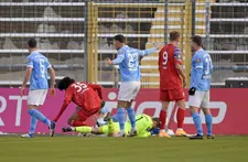 Thumbnail for article: Zirkzee ook bij Bayern II in opspraak: na half uur rode kaart voor charge
