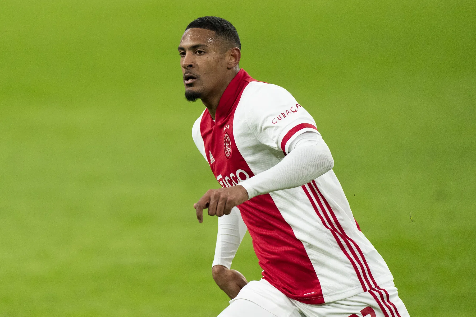 Haller qua assists al net zo goed als bij West Ham, PSV behoudt positieve balans