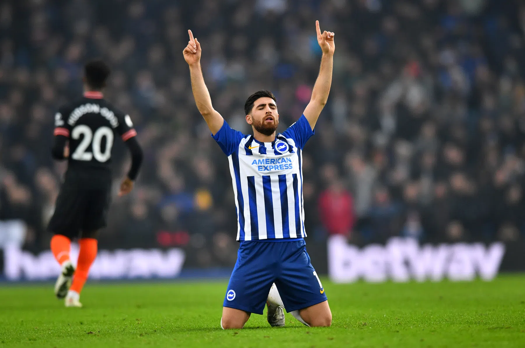 Zo schopte Alireza Jahanbakhsh het van de straten van Iran tot de Premier League