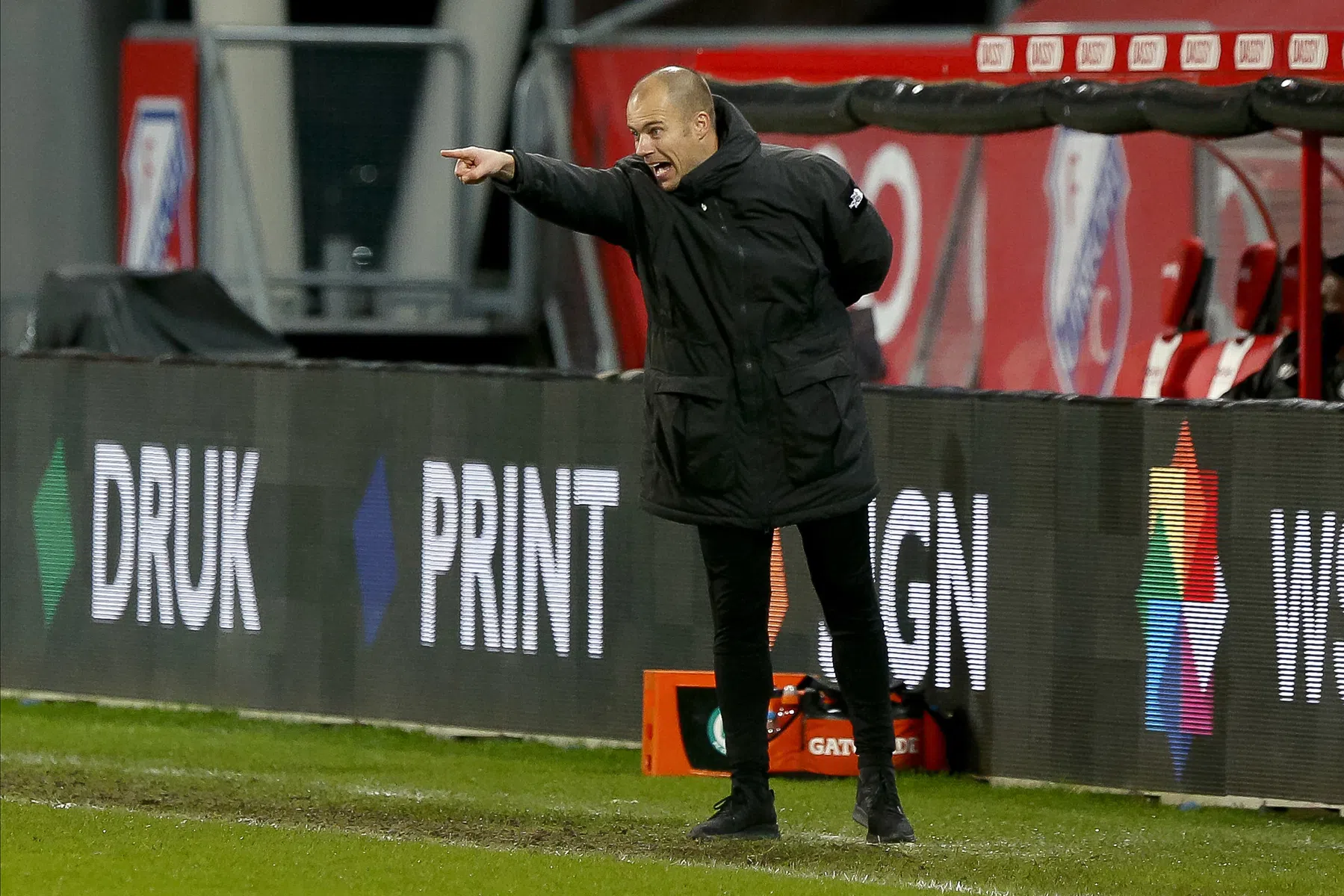 'Danny Simeone' stapt niet in de bus om in een speeltuin te zitten