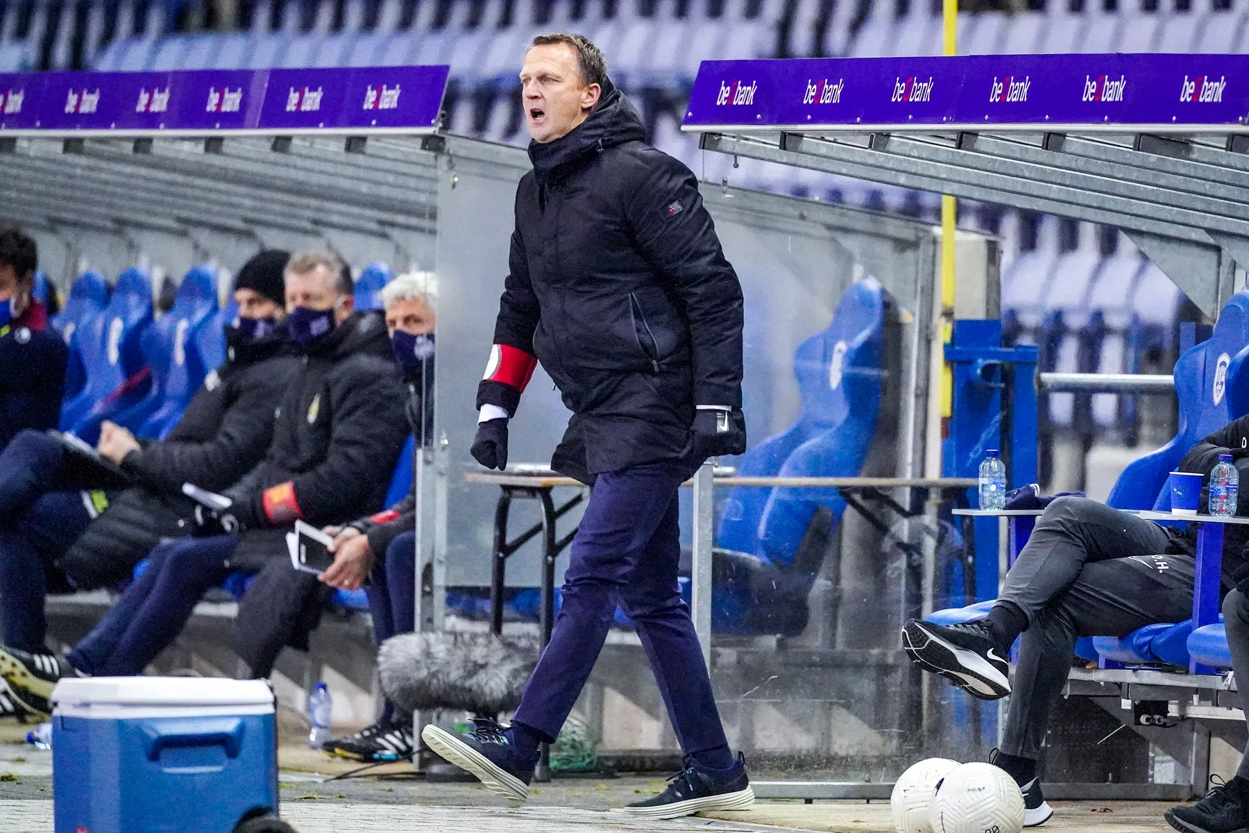 Van den Brom doorbreekt stilte: over FC Utrecht en jagen op de Belgische titel
