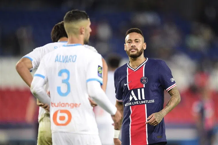 Neymar twittert tot 4.49 uur door in ruzie met Marseille-speler