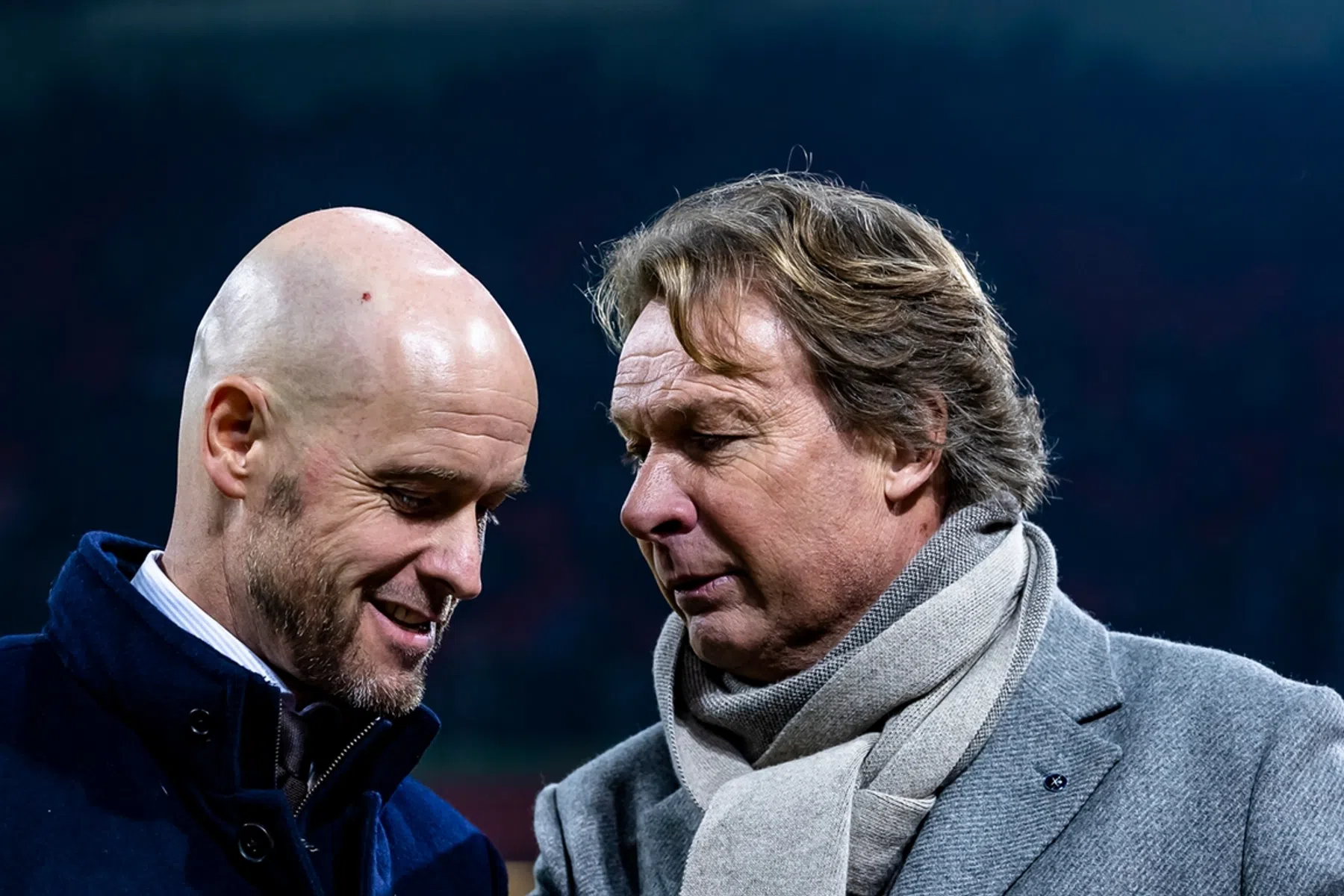 Ten Hag neemt live op tv de telefoon van Hans Kraay op: 'Het is de paus!'