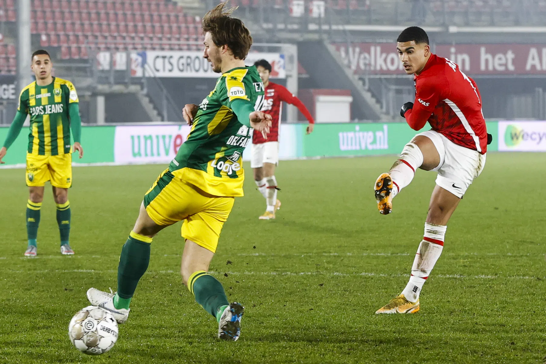 AZ-goudhaantje Aboukhlal hoopt op basisplaats na heldenrol
