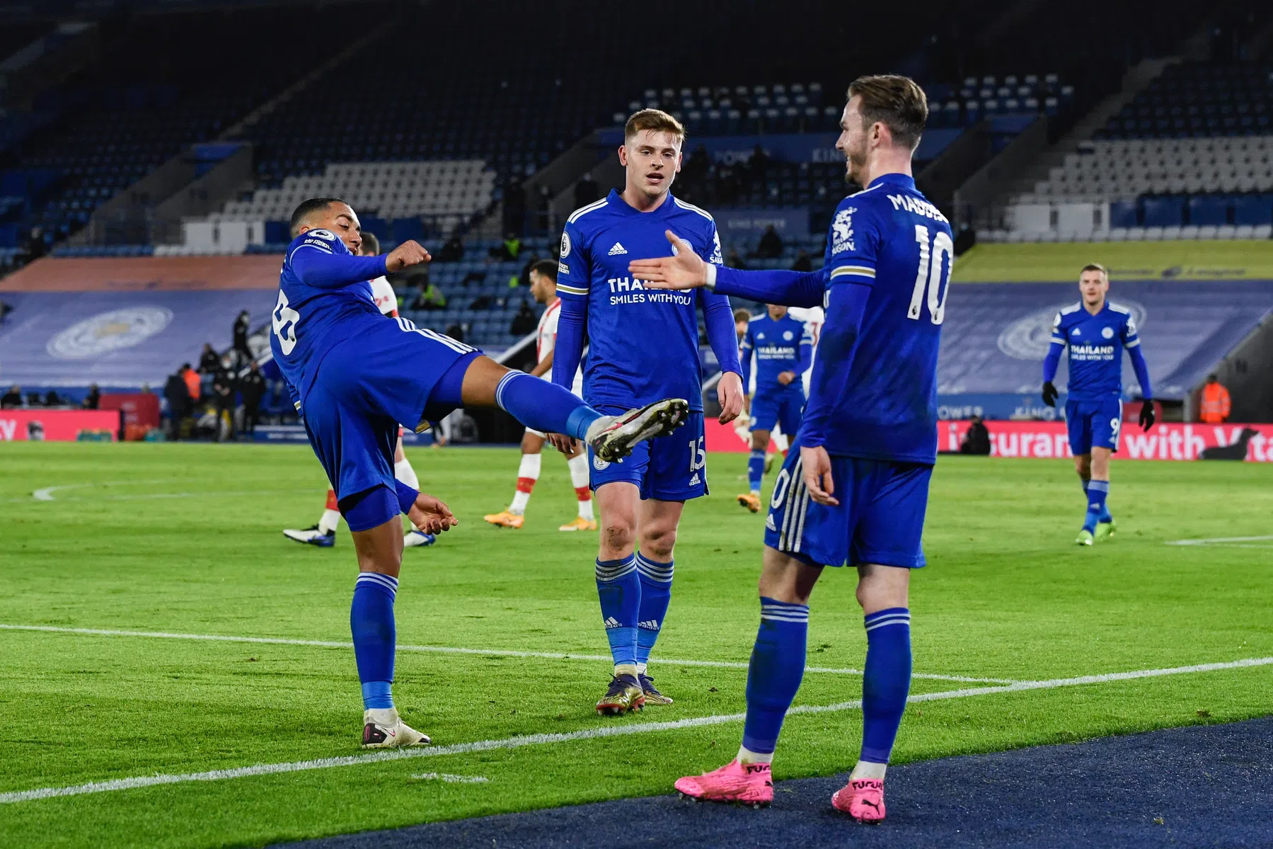 Maddison baart opzien met juichen na belangrijke Leicester-goal