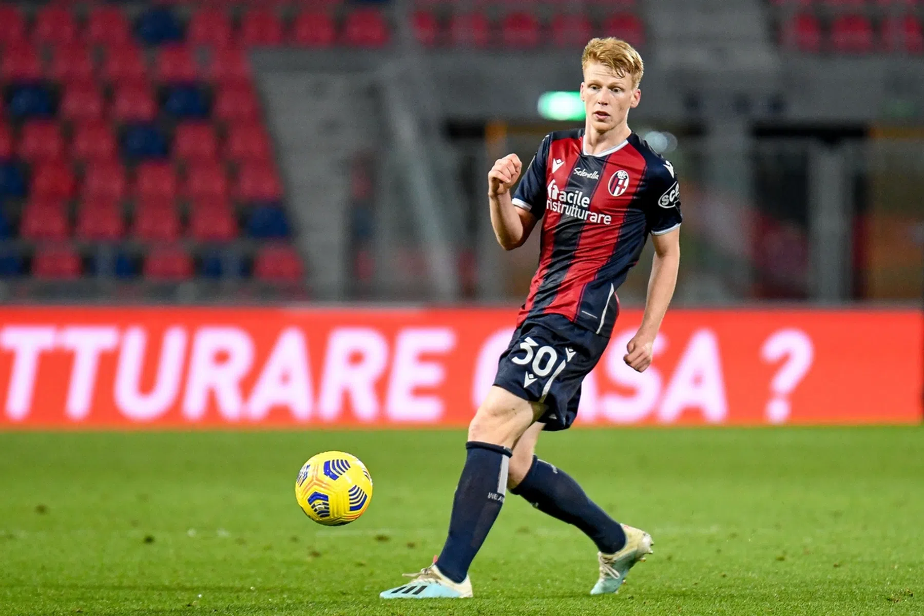 Grote glimlach en trots bij Schouten na lovende woorden De Boer