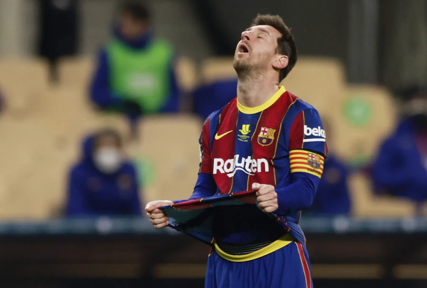 Koeman ziet eerste prijs bij Barcelona door zijn vingers glippen