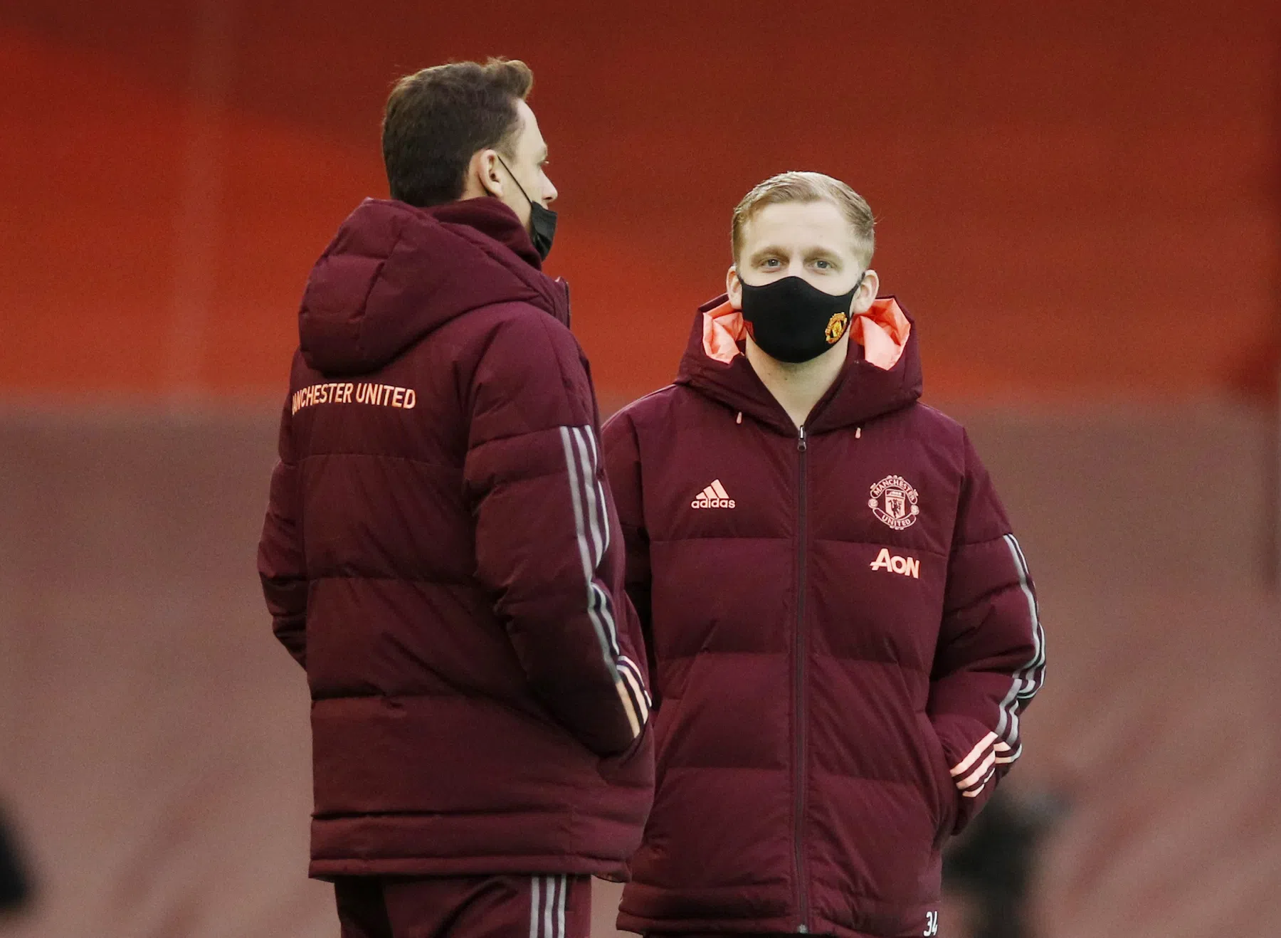 Van de Beek moet geduldig zijn: 'Het is iedere week Ajax-Feyenoord in Engeland'