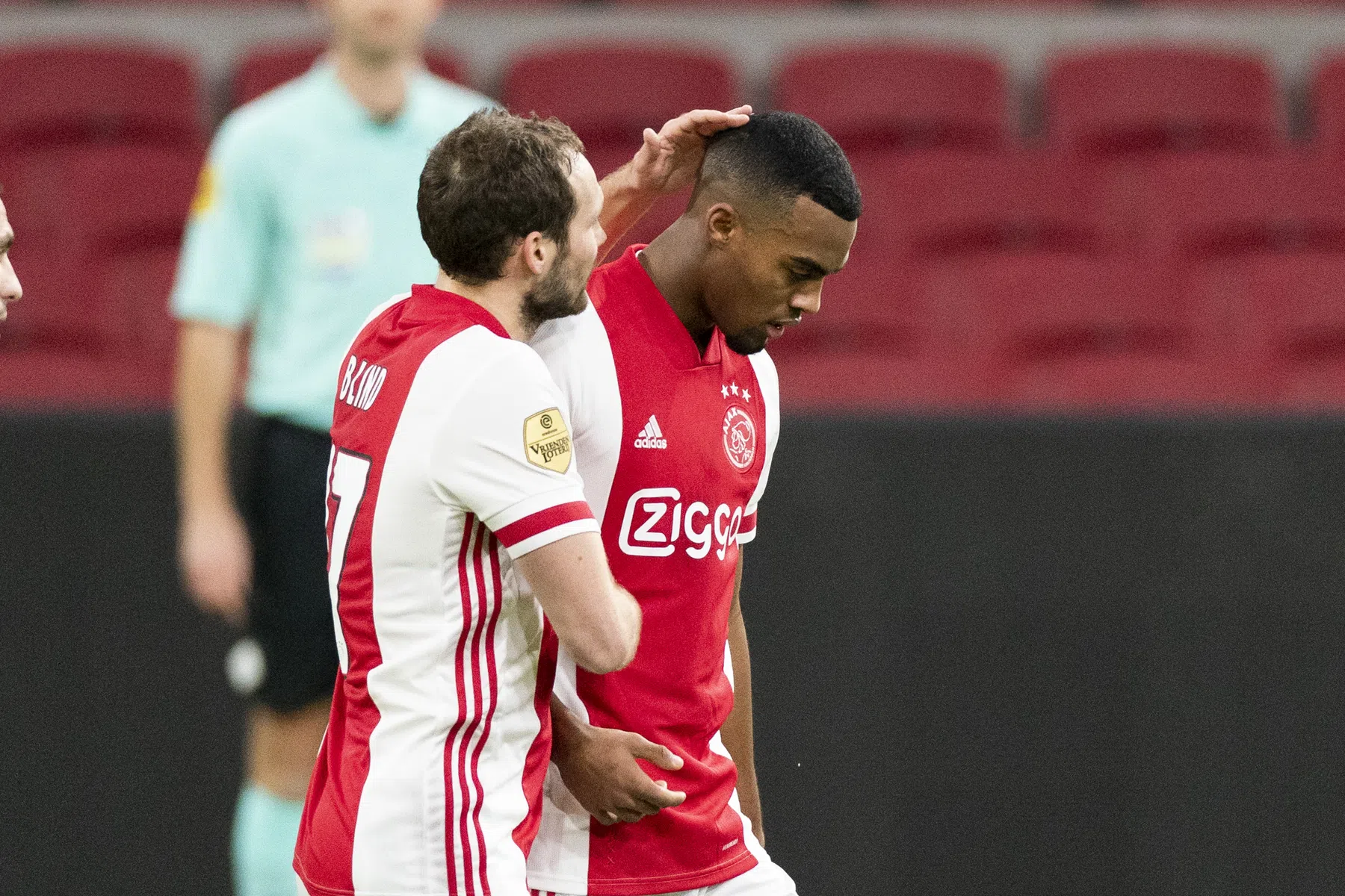 Ajax verliest grip op Feyenoord na uitvallen Ryan Gravenberch