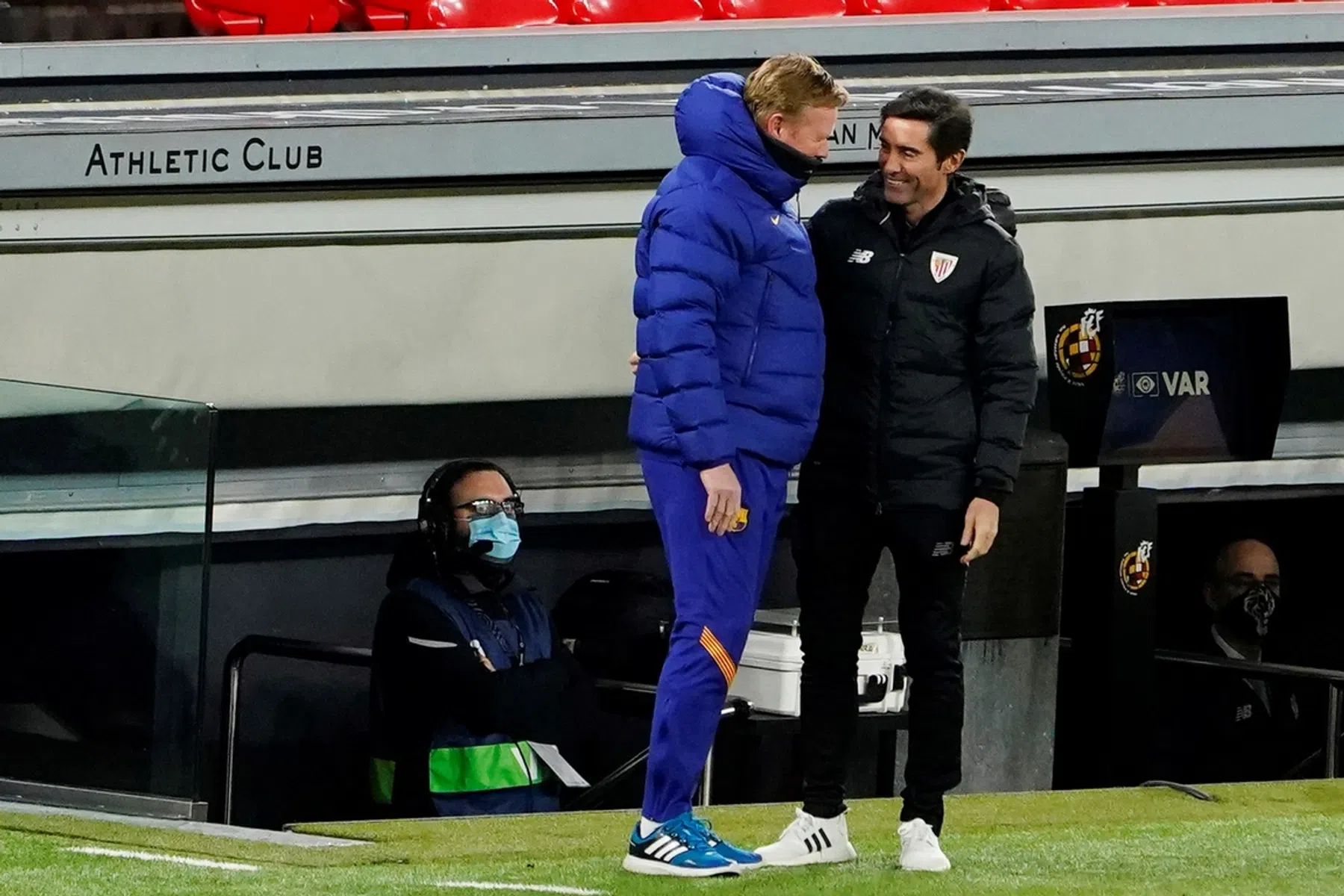 Spaanse media: Marcelino troeft Koeman af, lof voor Frenkie en Griezmann