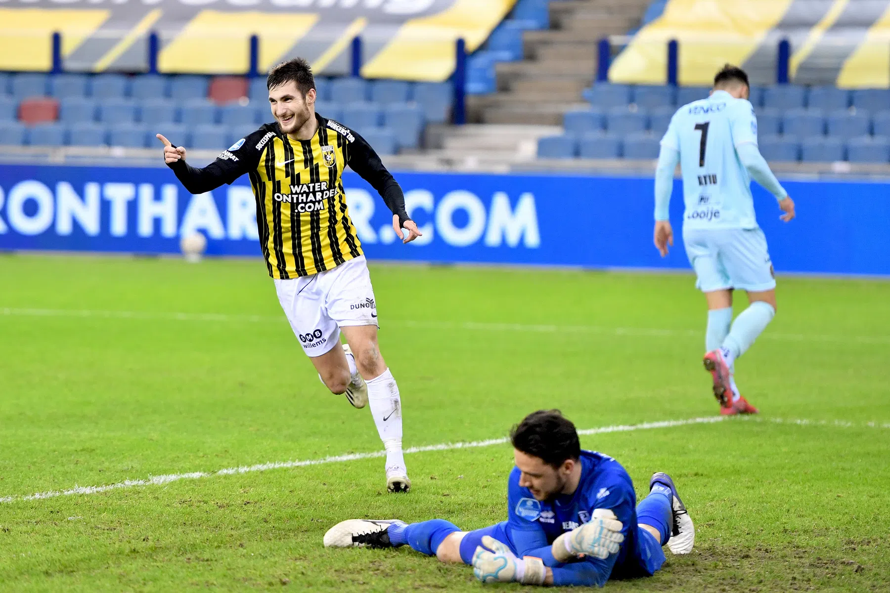 Revelatie Vitesse houdt ten koste van ADO ook bekersucces in vizier