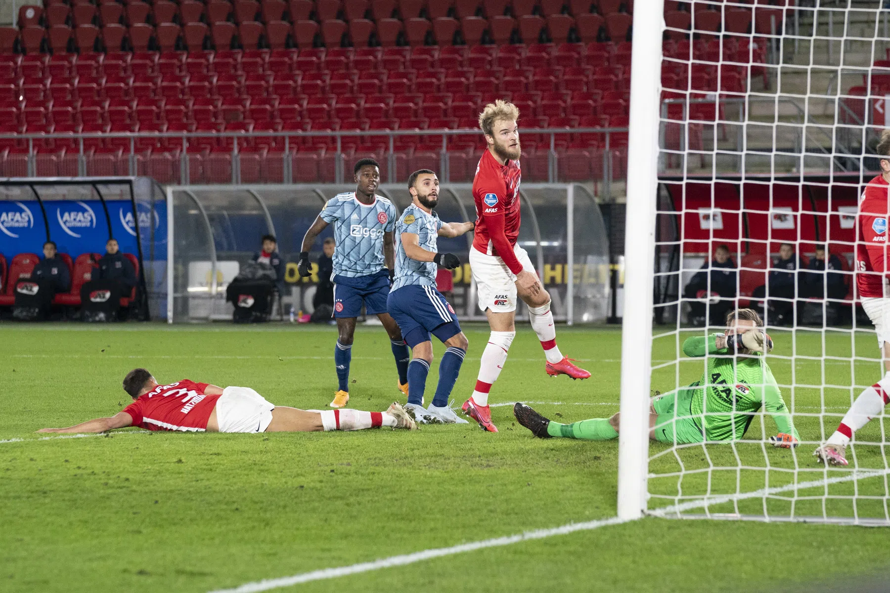 Roulatie bij Ajax werkt: acht wijzigingen en toch de volle buit tegen AZ