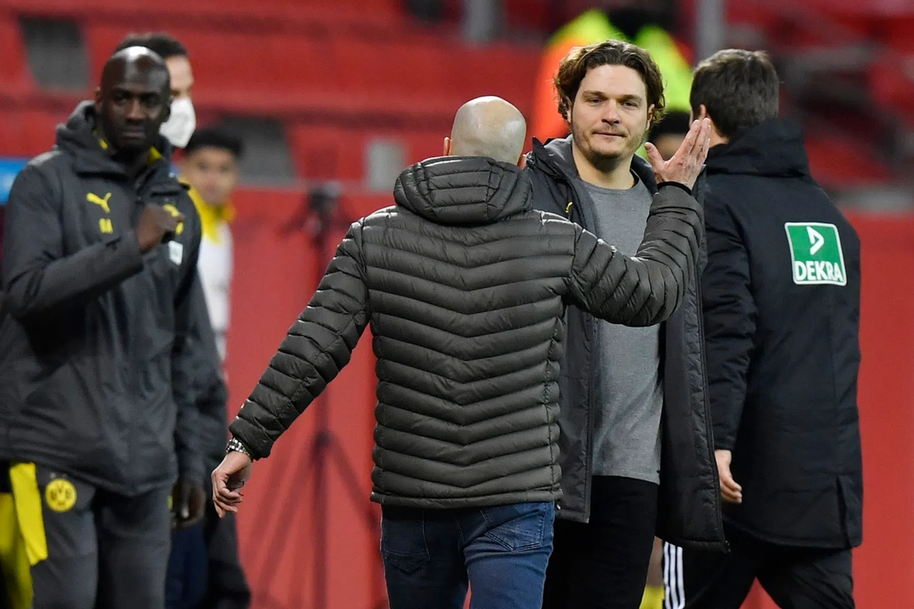 Bosz zorgt met zege op oude club voor pijnlijke conclusies in Dortmund