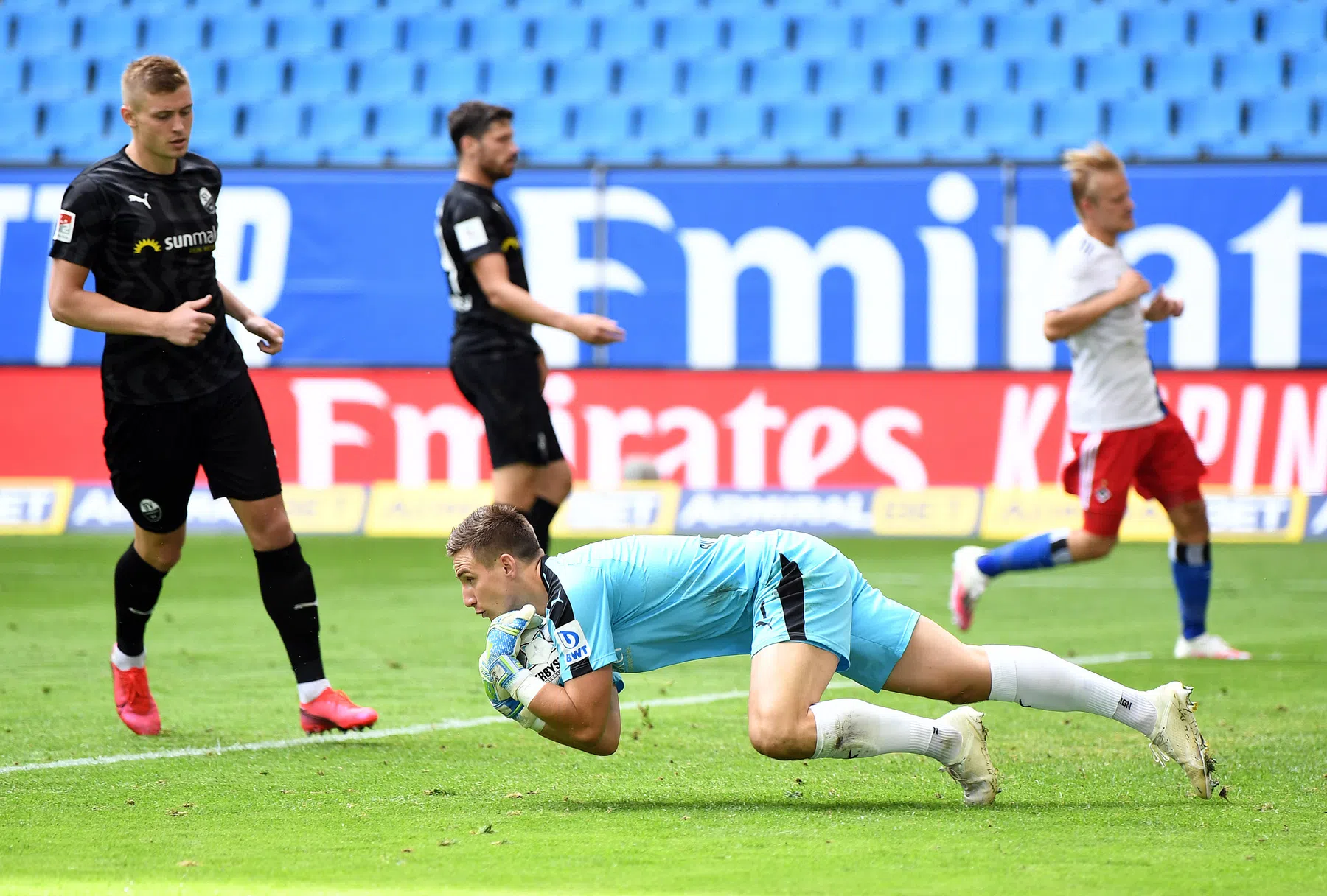 ADO heeft met komst Fraisl nu twee scorende keepers in de selectie