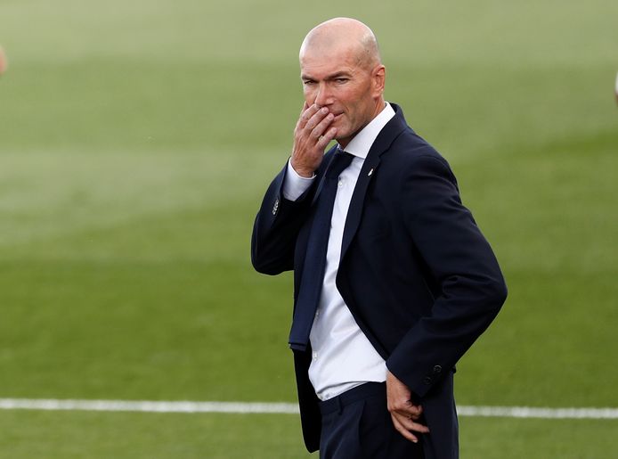 Schande voor Real Madrid: 'Toch zou ik Zidane een contractverlenging geven'