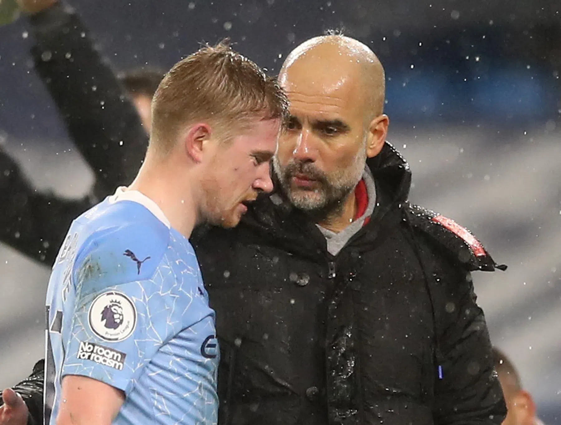 Enorme dreun voor City: dirigent De Bruyne lang afwezig
