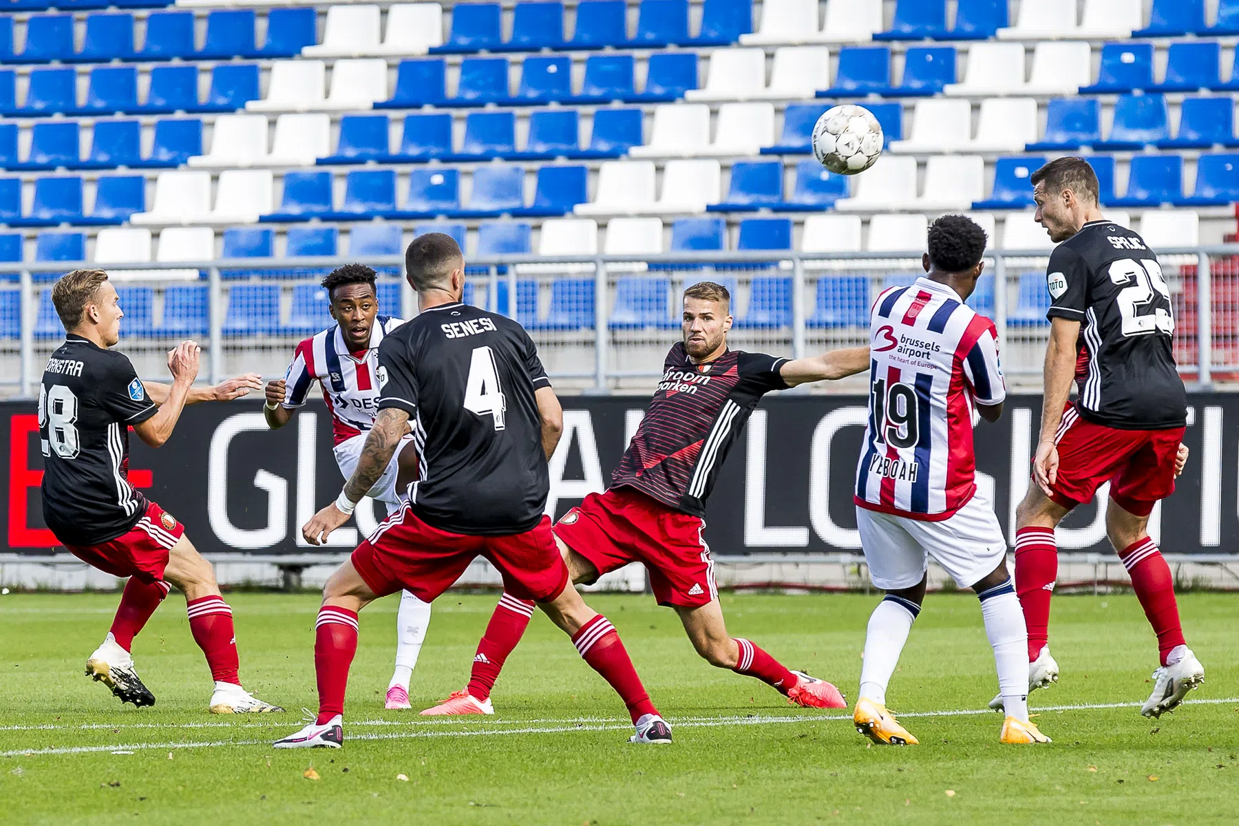 Feyenoord en PSV lopen voor op schema, unieke status Ajax
