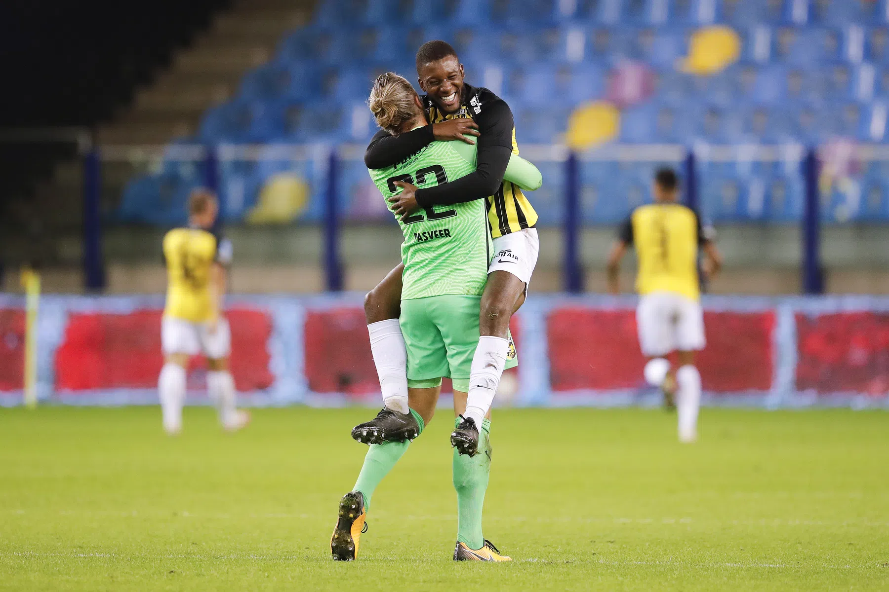 Hoe 'bescheiden' Bazoer de hoofdrol vertolkt in succesverhaal Vitesse