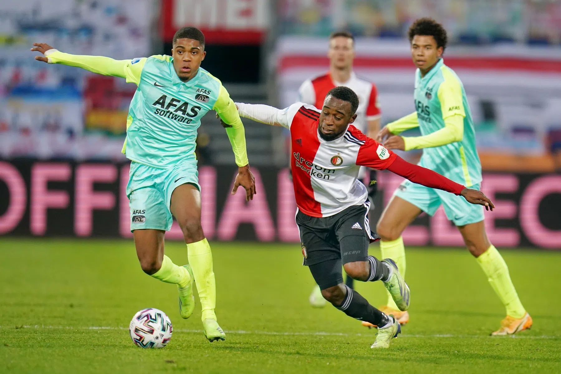 AZ is Feyenoord na spetterende kraker dan tóch voorbij