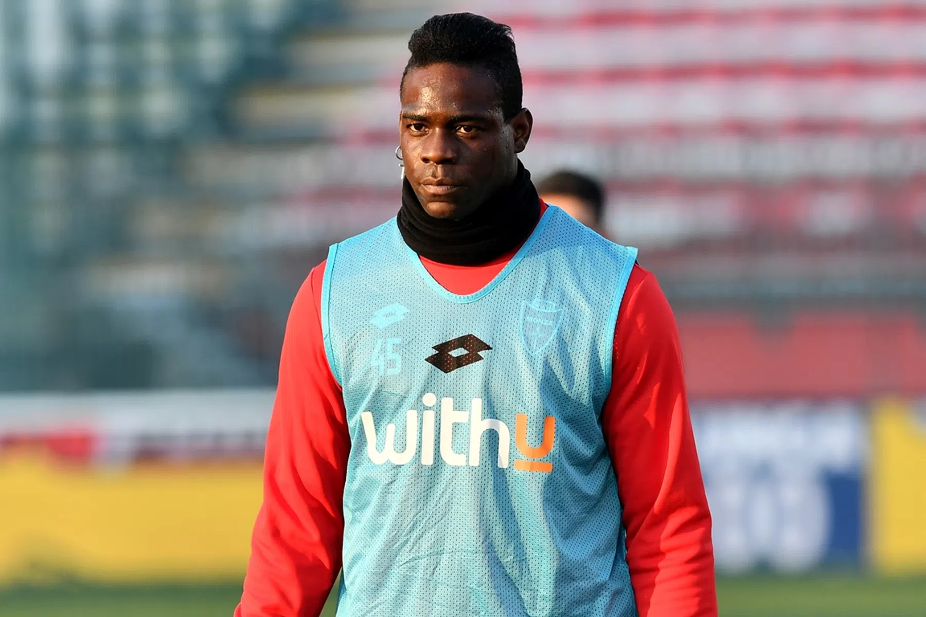Brescia-ultra's blokkeren Balotelli: 'Je bent niets waard voor ons'