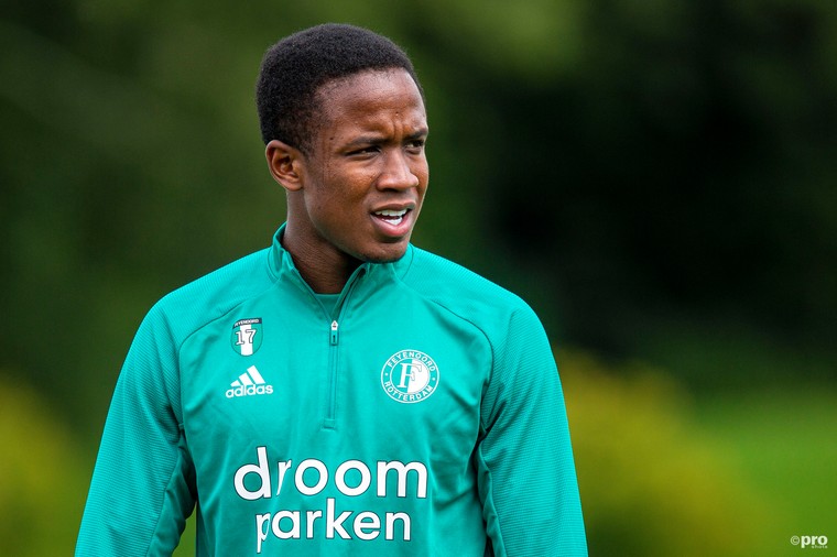 Sinisterra is 'nog lang niet klaar' bij Feyenoord en verlengt