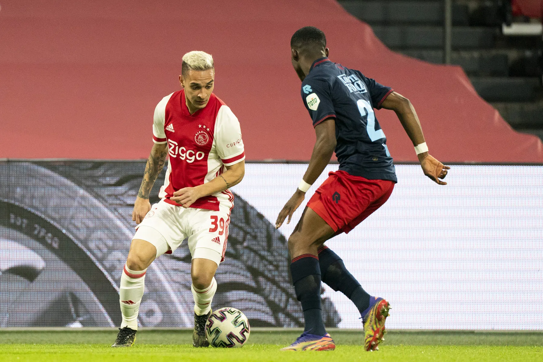 Eredivisie op Rapport: Antony en Berghuis hebben het moeilijk
