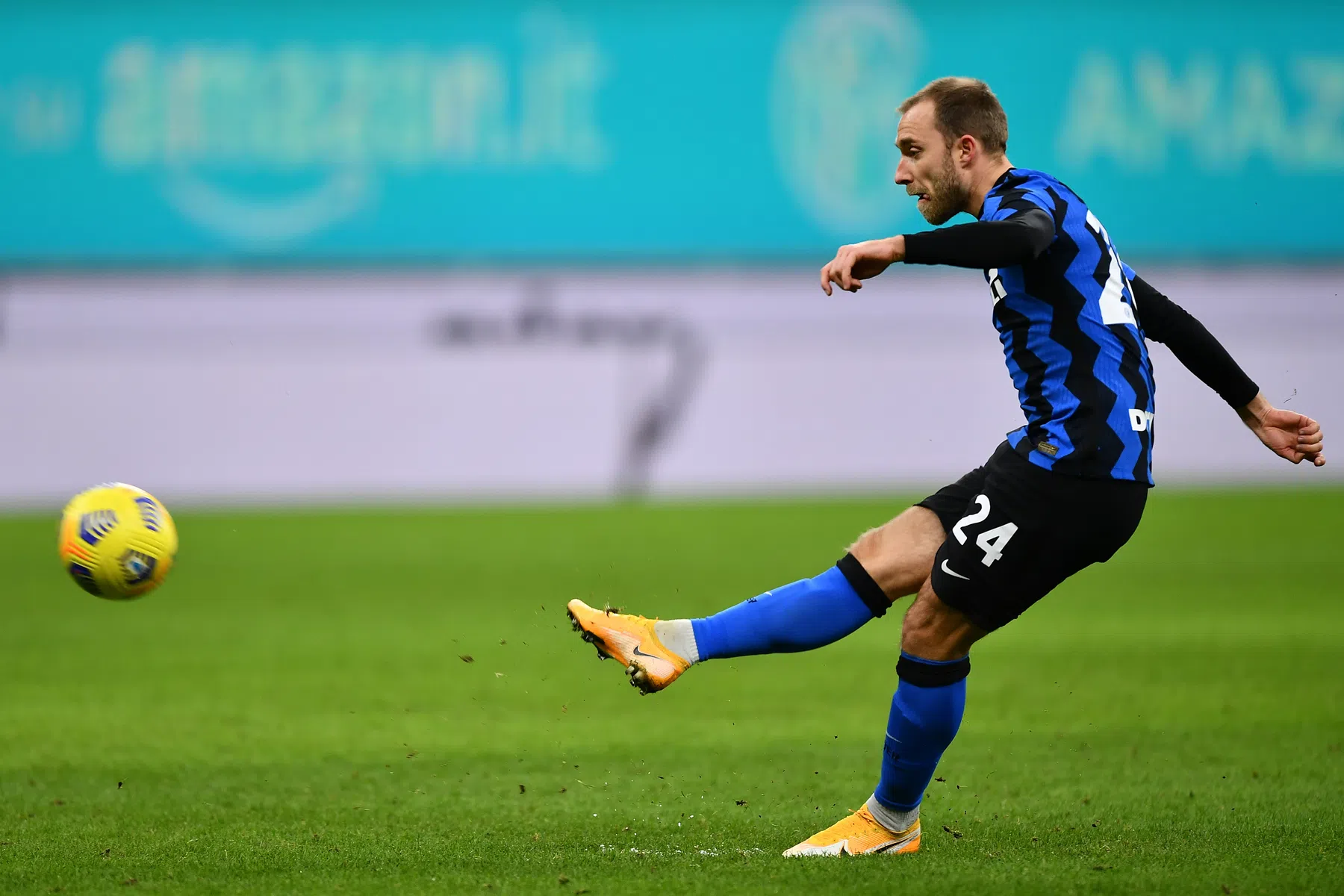 Van genegeerd naar bejubeld: Eriksen staat nu écht op