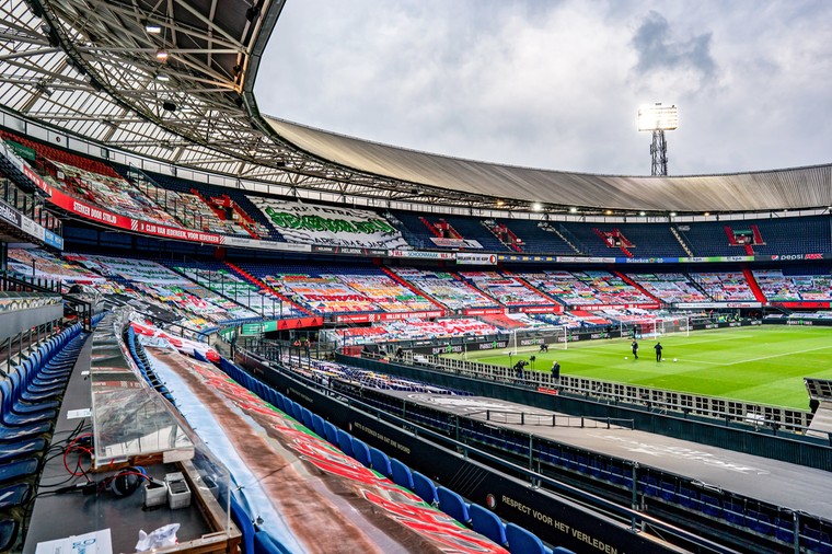 Creatief in coronatijd: hoe Ajax, Feyenoord en PSV de band met fans warmhouden
