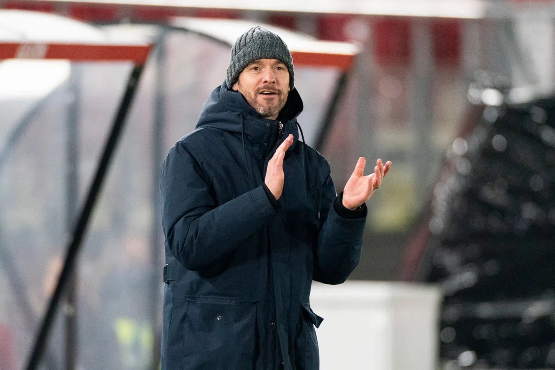 Ten Hag ziet keuze voor Rensch goed uitpakken: 'Hij maakt heel grote stappen'