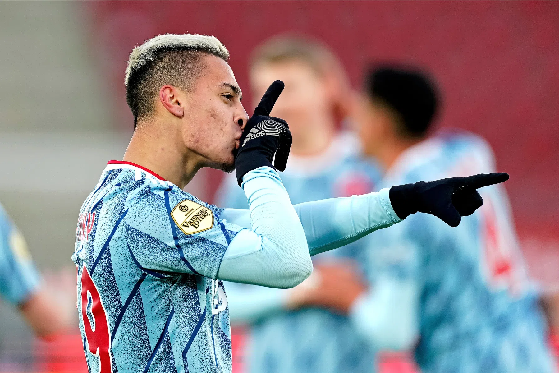 Genadeloos Ajax doet ten koste van AZ geweldige zaken op Super Sunday