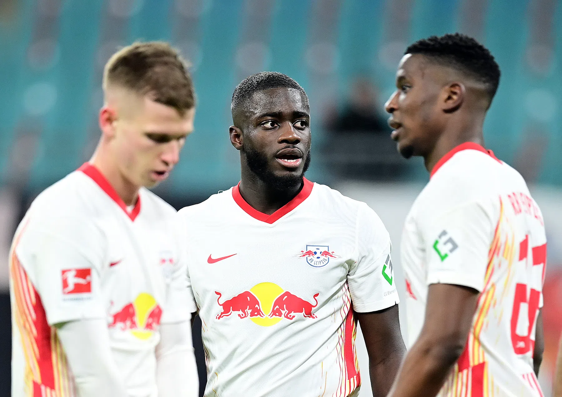 Hevige strijd om Upamecano: Bayern krijgt concurrentie van Chelsea en Liverpool