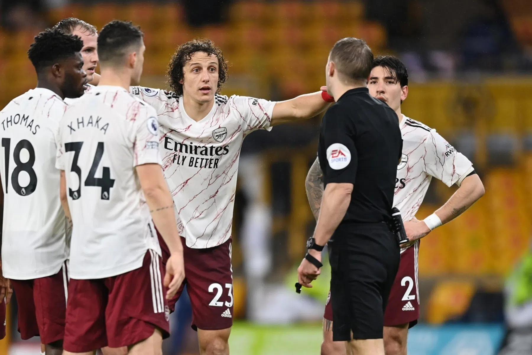 Drama-avond Arsenal is compleet: wondergoal Moutinho en twee keer rood