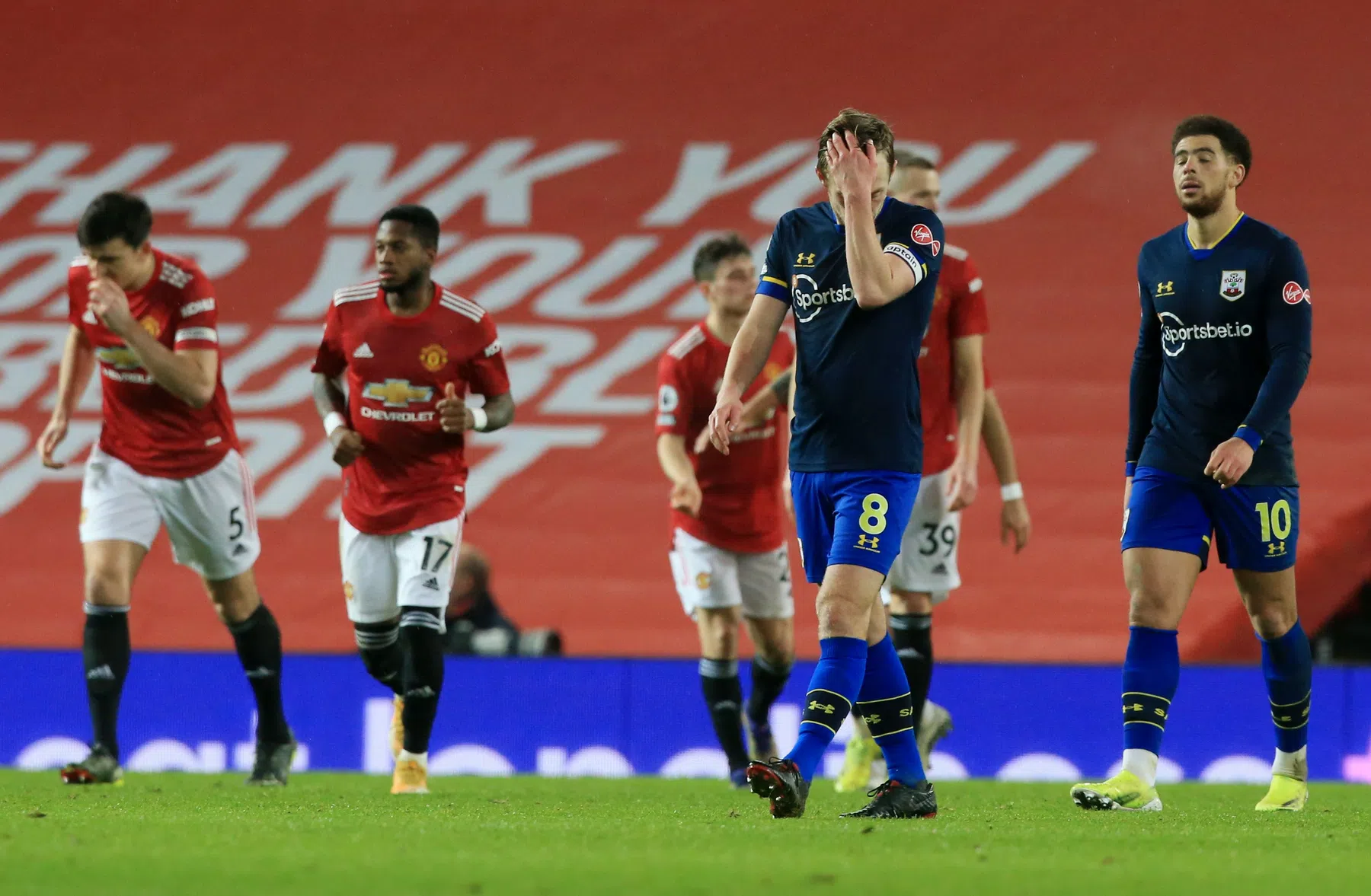 Britse media kijken hun ogen uit: 'Man United-rondo werd een horrorshow'