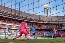 Thumbnail for article: Defensief vraagstuk PSV zit vol opvallende tegenstellingen