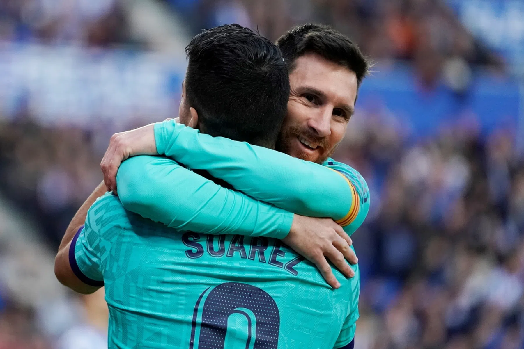 Suárez neemt het op voor Messi, maar zal hem binnen de lijnen níét sparen