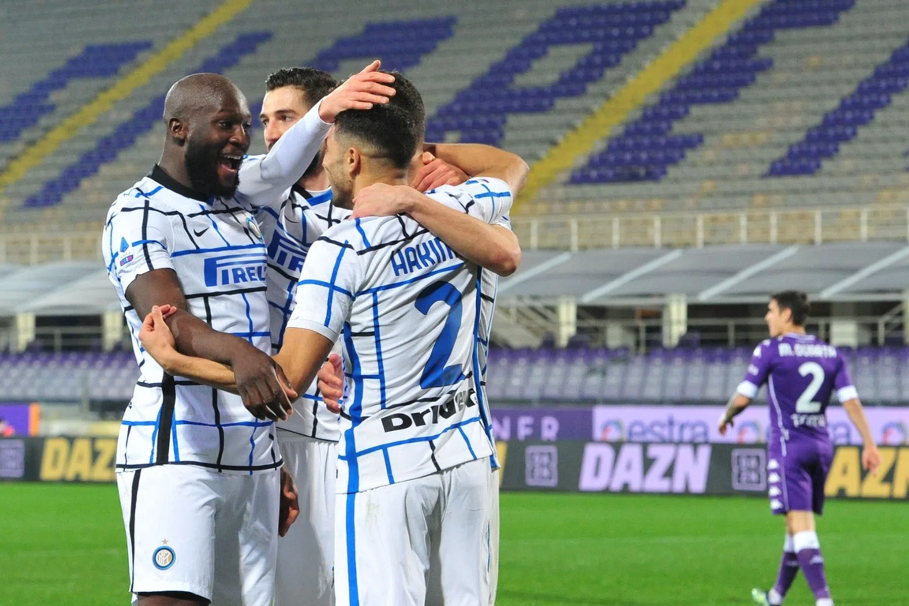 Inter en jarige De Vrij leggen met zege de druk bij AC Milan